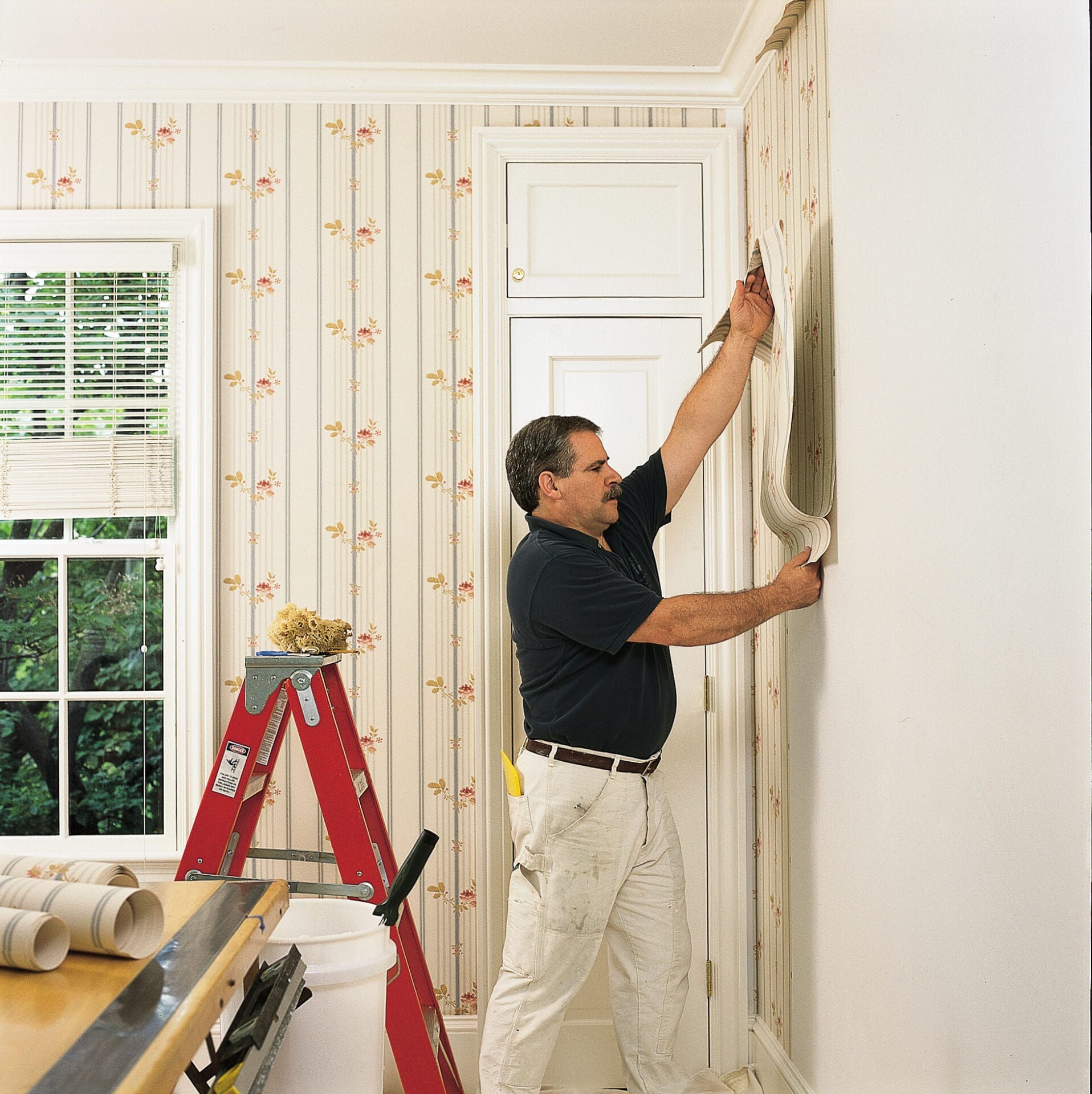 Seven Mayo - Professional Wallpaper Installer